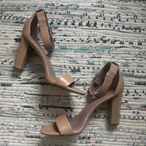 Diane Von Furstenberg Nude Leather Heels